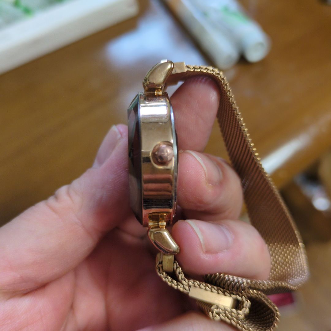Analog Quartz Women