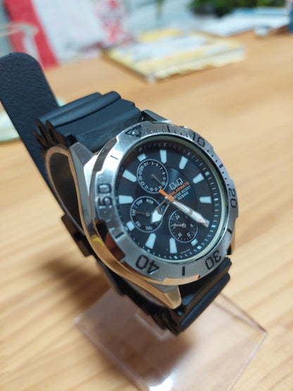 Citizen DIVER'S Q&Q Analog Solar Men