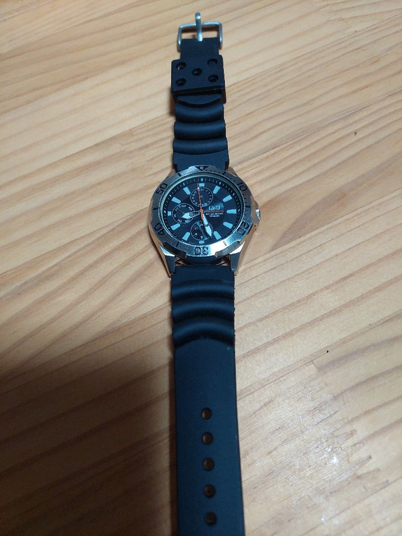 Citizen DIVER'S Q&Q Analog Solar Men