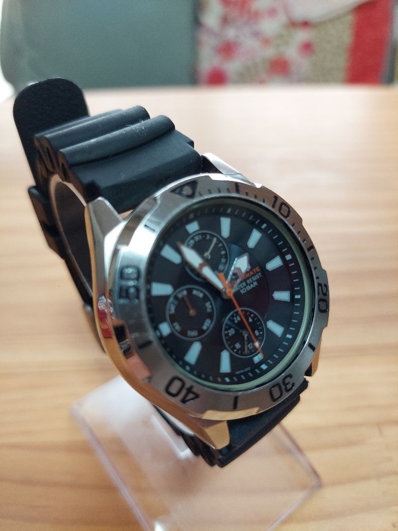 Citizen DIVER'S Q&Q Analog Solar Men