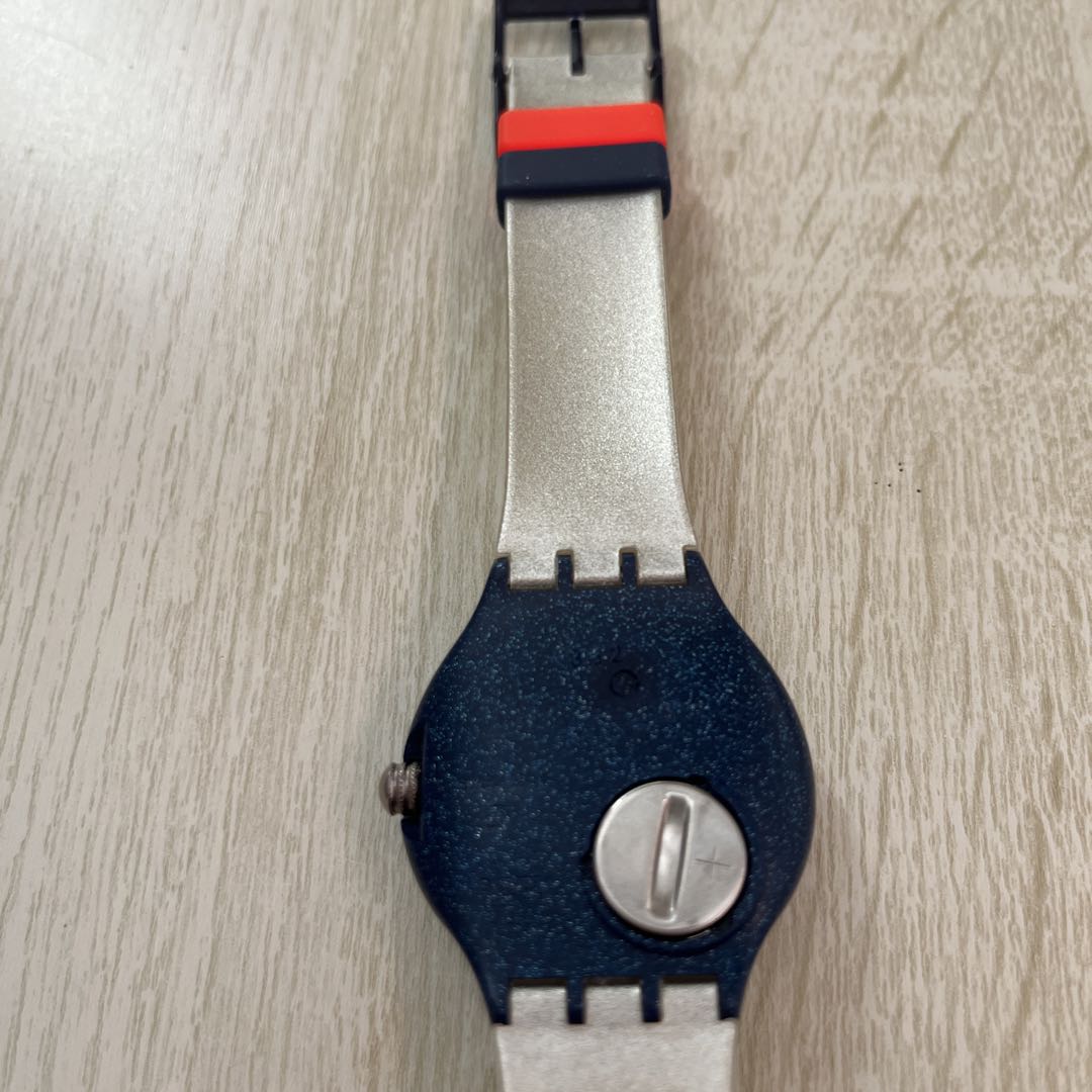 Swatch SDN107 Analog Quartz Men