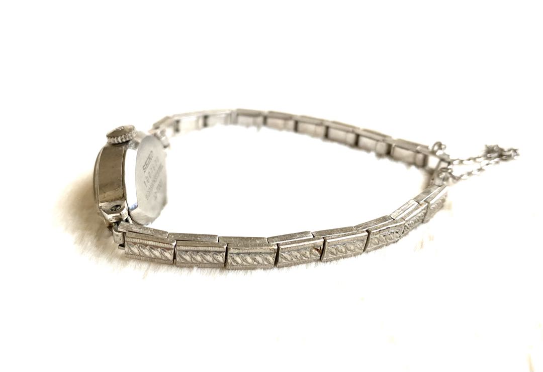 Seiko 12-MINUTE Analog Mechanical (Manual) Women