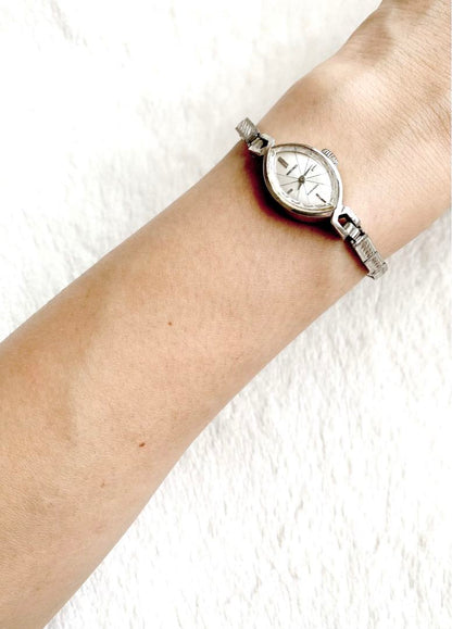 Seiko 12-MINUTE Analog Mechanical (Manual) Women