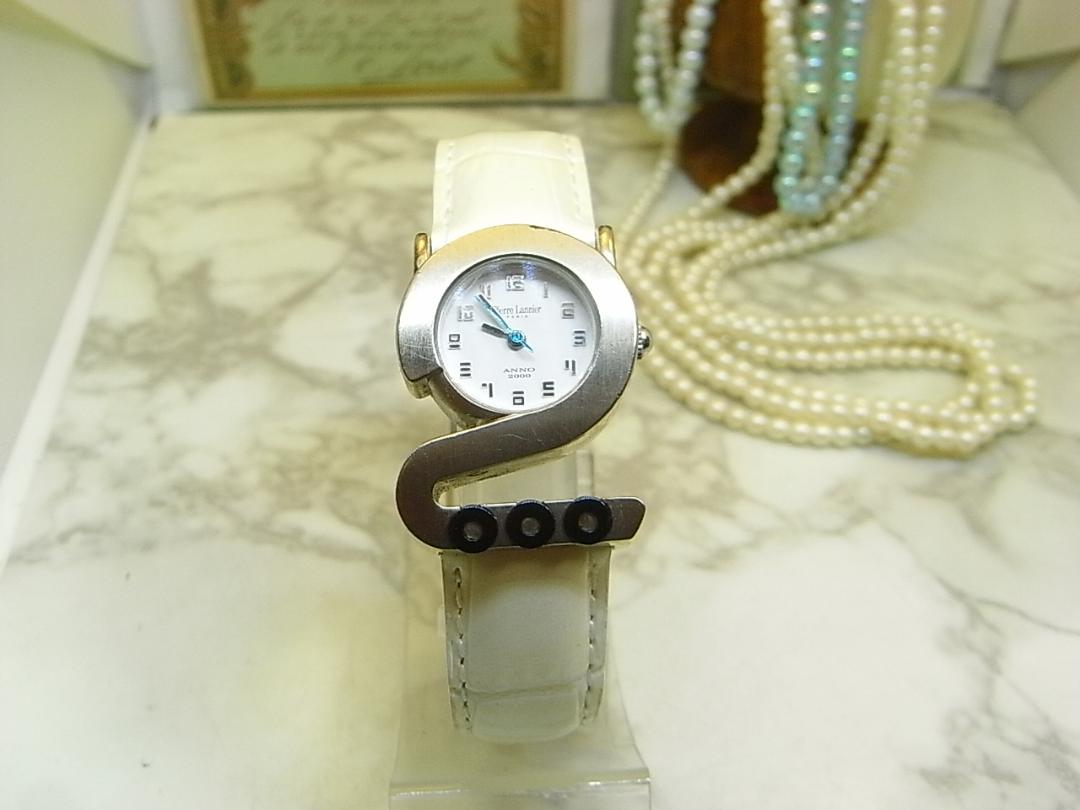 Pierre Lannier Special Analog Quartz Women Série Spéciale Anno 2000 Watch