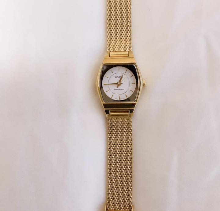Casio LQ-142E-9 Analog Quartz Women