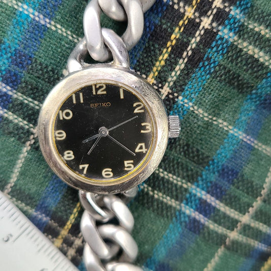 Agnes B. Analog Quartz Men