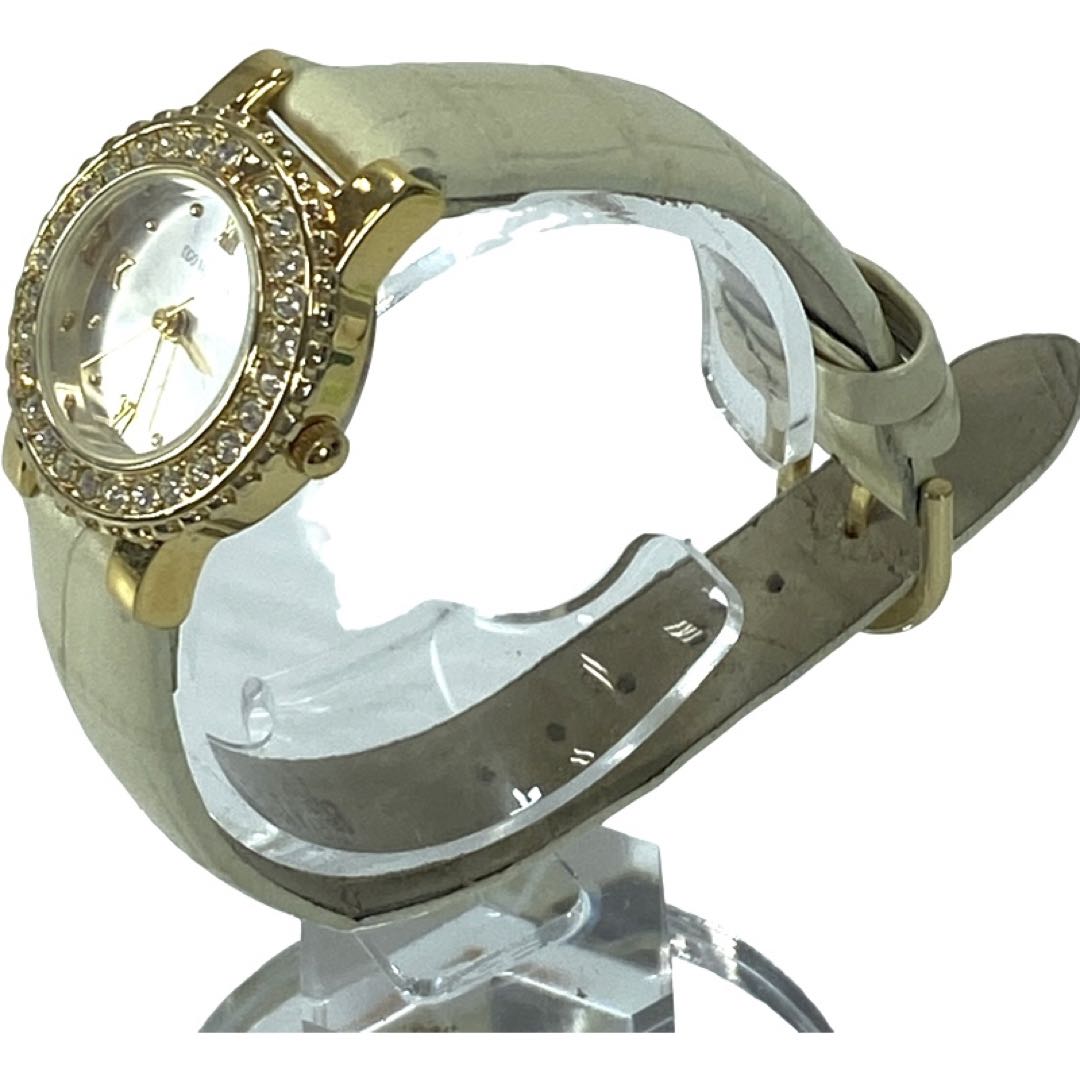 UGO VALENTINO Analog Quartz Women