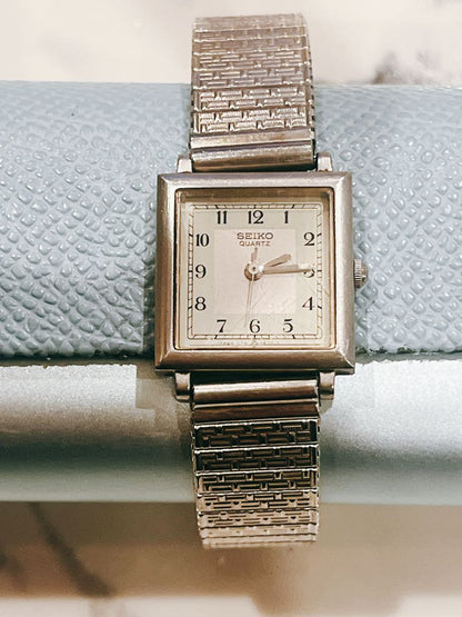 Seiko Analog Quartz Women