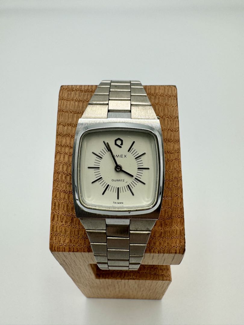 TIMEX Q Quartz Watch NOT WORKING FOR PARTS