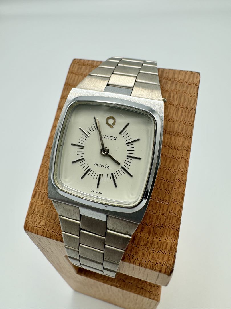 TIMEX Q Quartz Watch NOT WORKING FOR PARTS