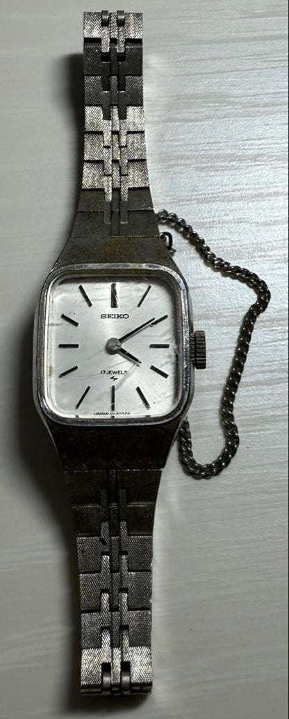 Seiko 11-4120 Analog Mechanical (Manual) Women
