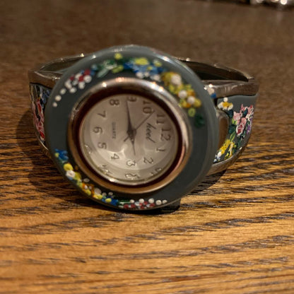Assendelft Tole Paint Analog Quartz Women