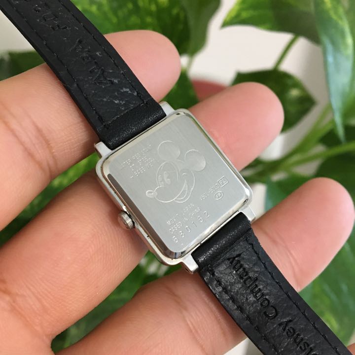 Seiko Alba Disney Analog Quartz Women Rare Retro Mickey Watch