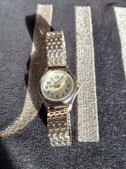 J-AXIS Analog Quartz Women