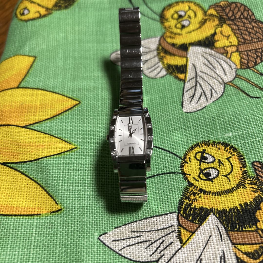 Seiko lk/lukia Analog Quartz Women