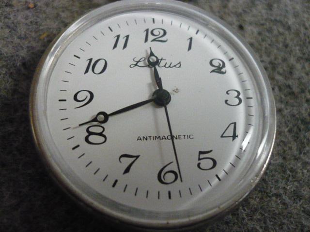 Lotus Analog Mechanical (Manual) Men