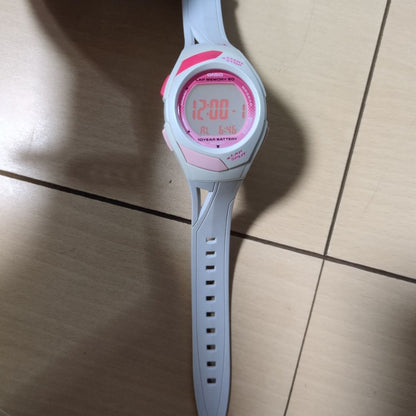 CASIO Lap Memory 60 Digital Quartz Women