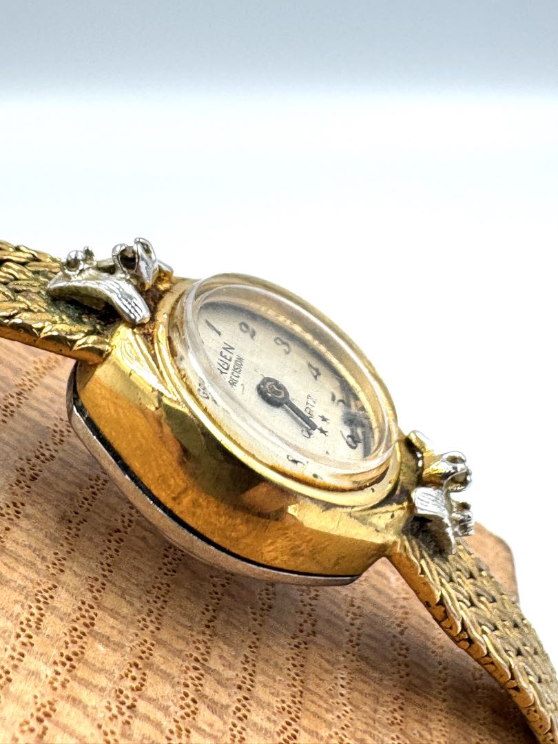 Gruen Analog Quartz Women Watch