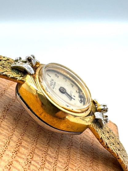 Gruen Analog Quartz Women Watch