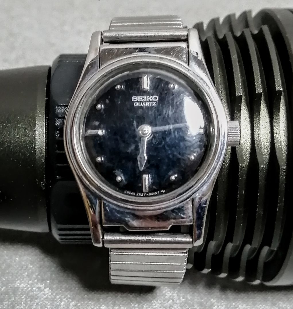 Seiko 2A27-0011 Analog Quartz Women