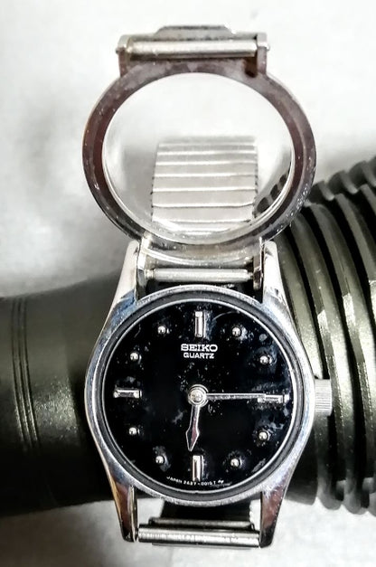 Seiko 2A27-0011 Analog Quartz Women