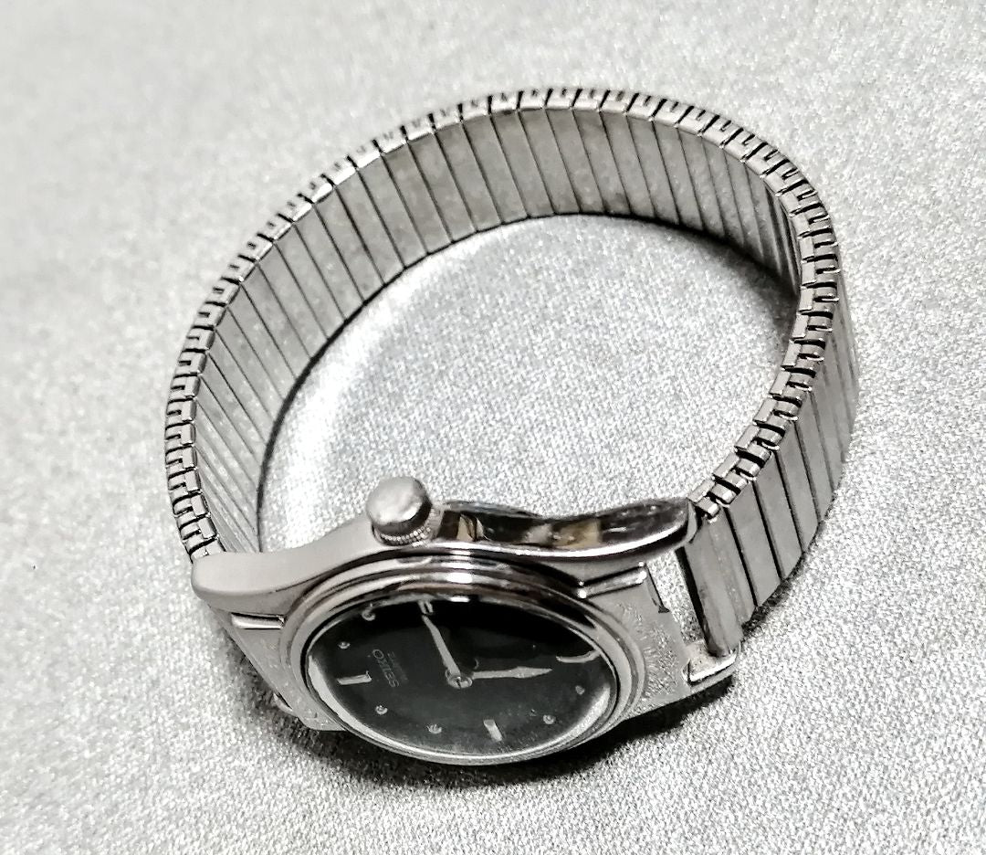 Seiko 2A27-0011 Analog Quartz Women