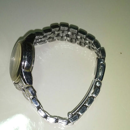 U.p Renoma Analog Quartz Women