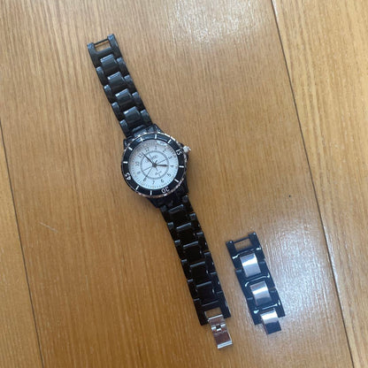 Abiste Digital Quartz Women