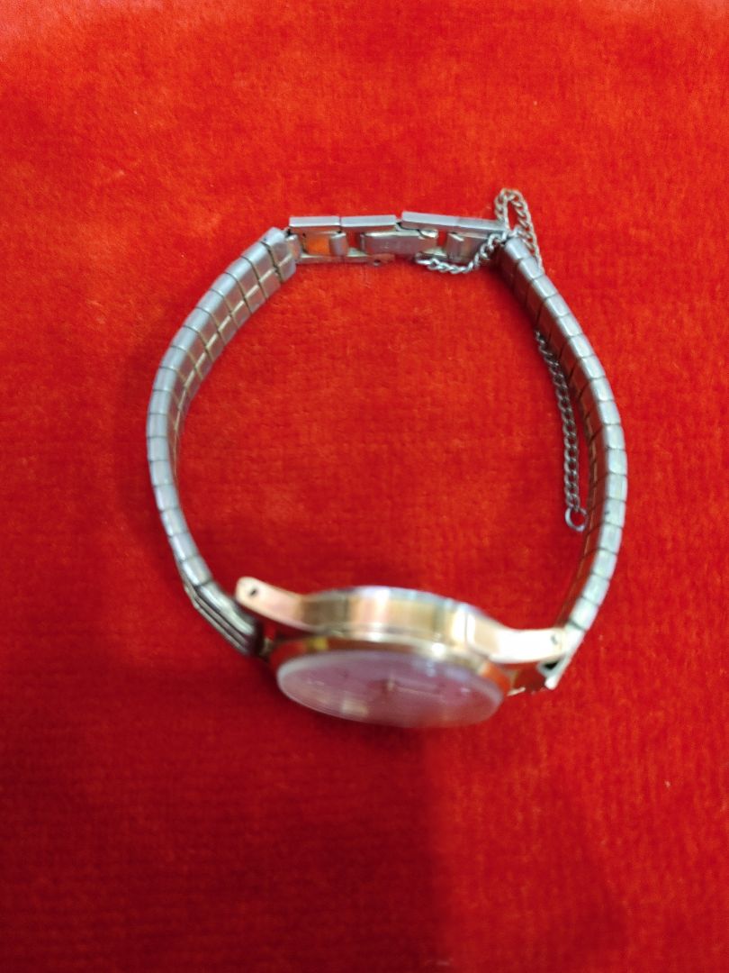 Seiko 1004-0100 Analog Mechanical (Manual) Women