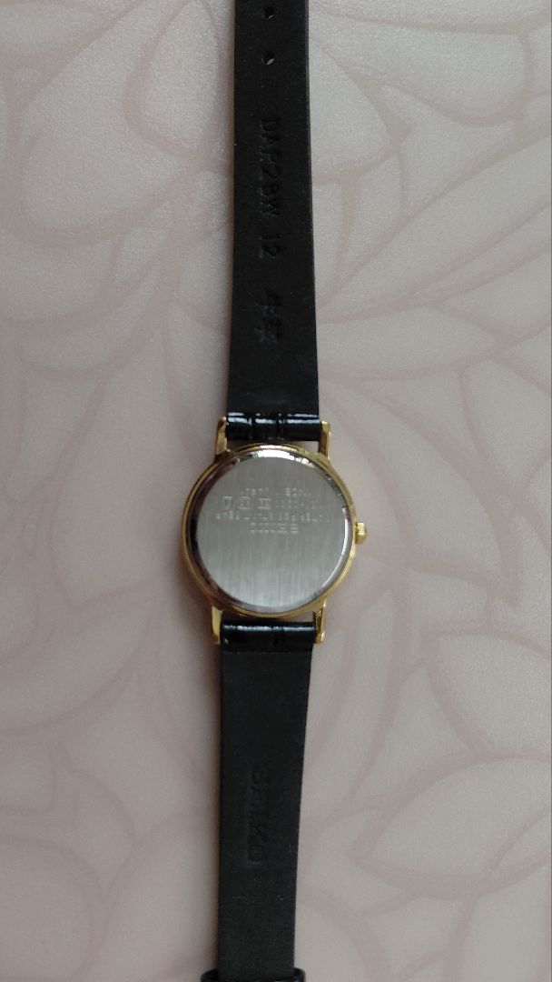 Analog Quartz Women