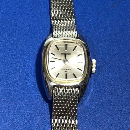 Seiko 1104-3210 Analog Mechanical (Manual) Women