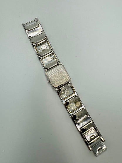 Liebe Analog Quartz Women Watch Snow