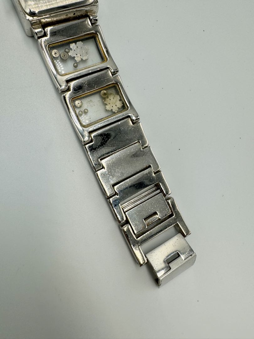 Liebe Analog Quartz Women Watch Snow