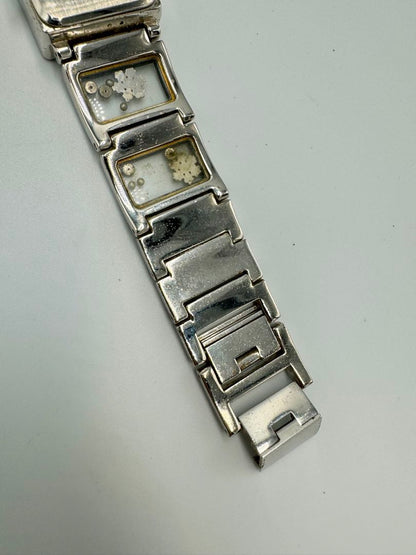 Liebe Analog Quartz Women Watch Snow