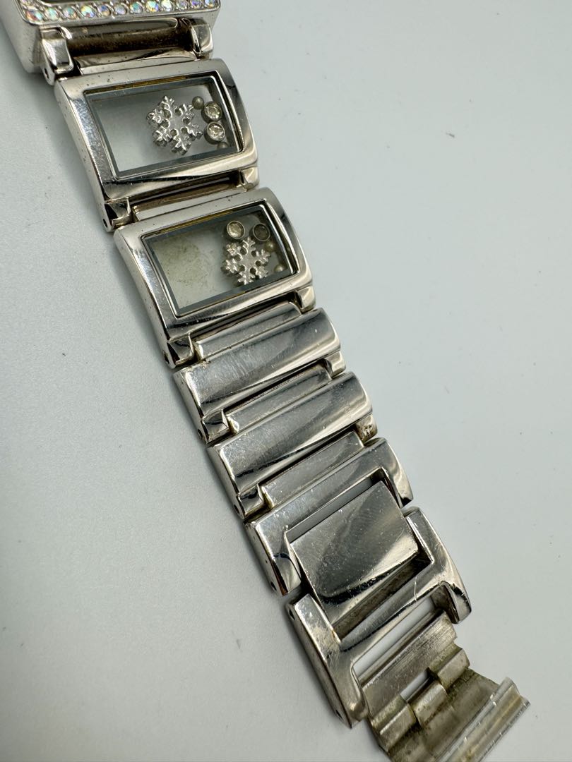 Liebe Analog Quartz Women Watch Snow