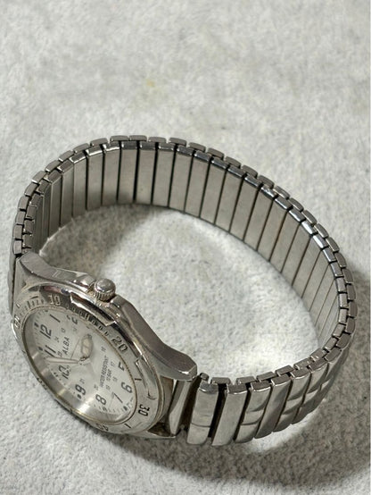 Seiko Alba V501-0FG0 Analog Quartz Men