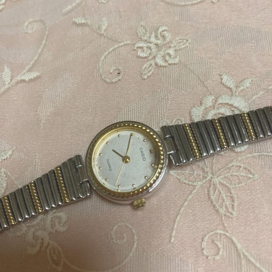 Casio LG-2009G Analog Quartz Women
