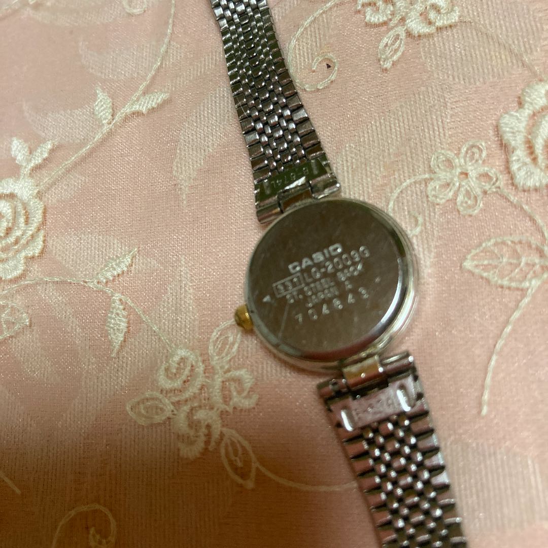 Casio LG-2009G Analog Quartz Women