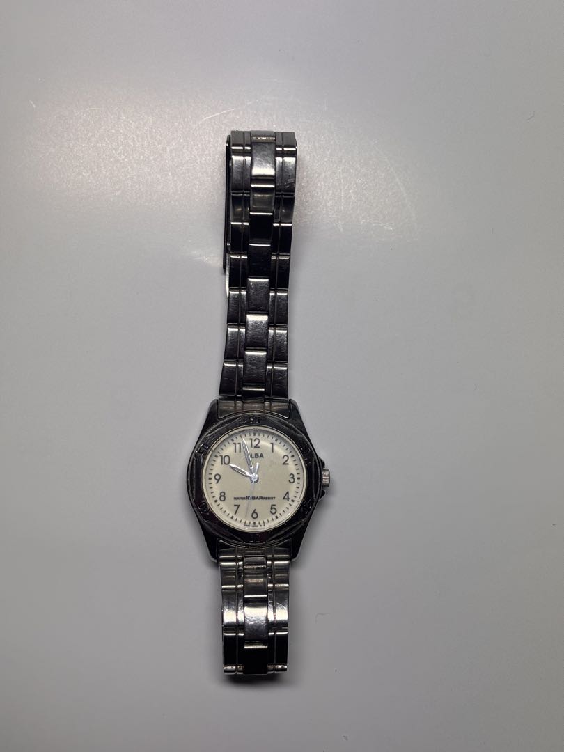 Seiko Alba V501-0CZ0 Analog Mechanical (Manual) Women