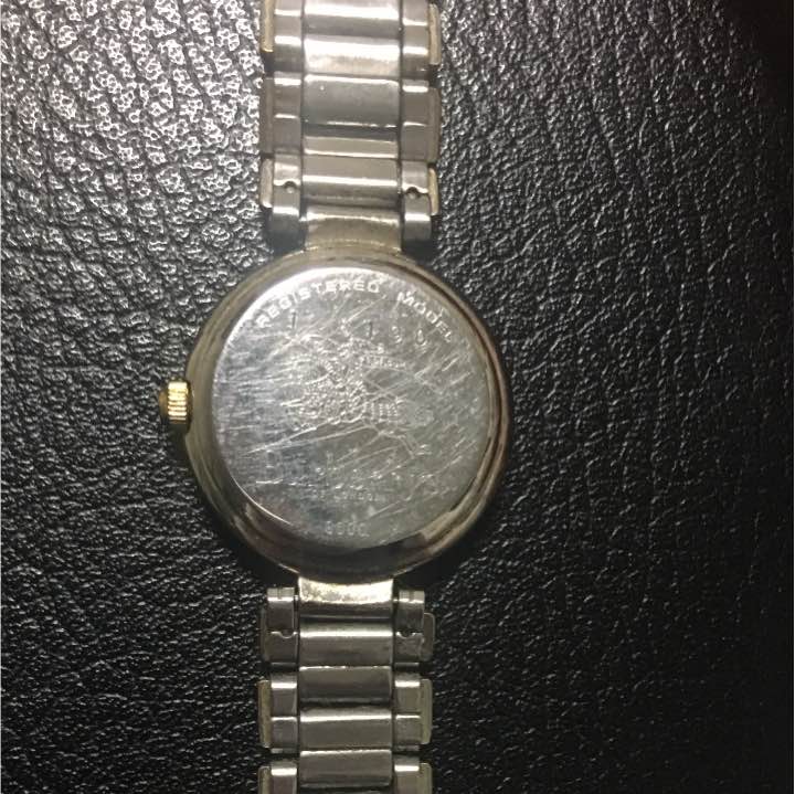 BURBERRY 8000 Analog Quartz Women