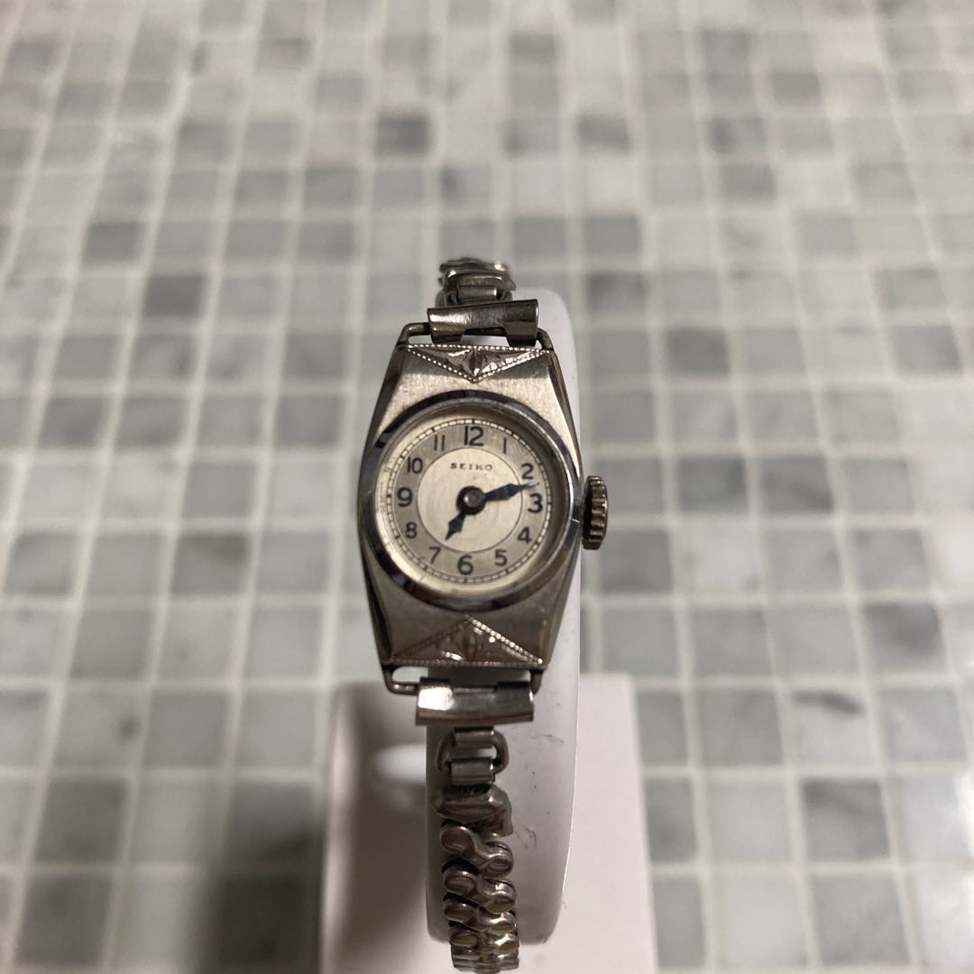 Seiko Analog Mechanical (Manual) Women