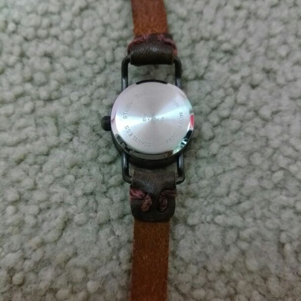 HKC Analog Quartz Women
