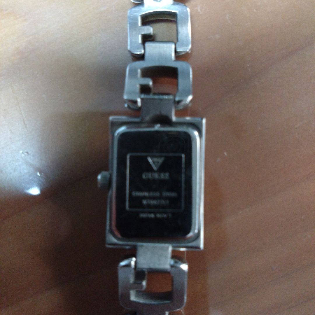GUESS Analog Quartz Women