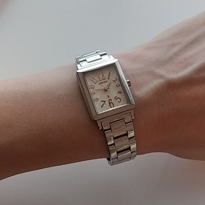 Seiko lk/lukia Analog Quartz Women