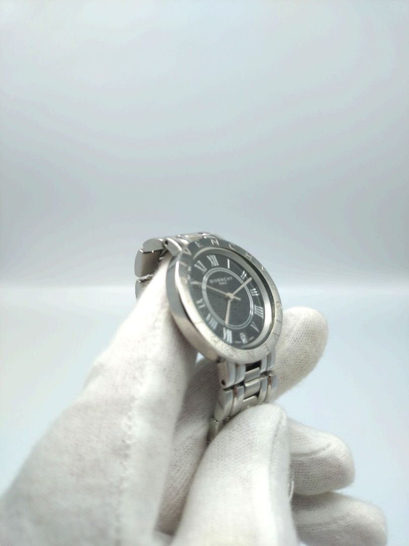 Givenchy Analog Quartz Men