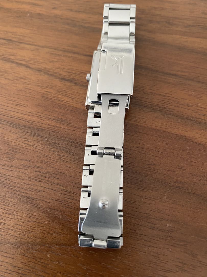 Seiko lk/lukia Analog Quartz Women
