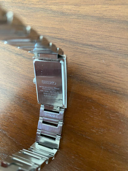Seiko lk/lukia Analog Quartz Women