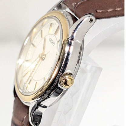 Seiko Analog Quartz Women Battery Replaced Working Item