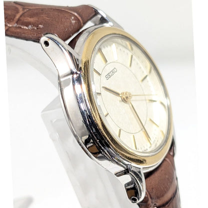 Seiko Analog Quartz Women Battery Replaced Working Item