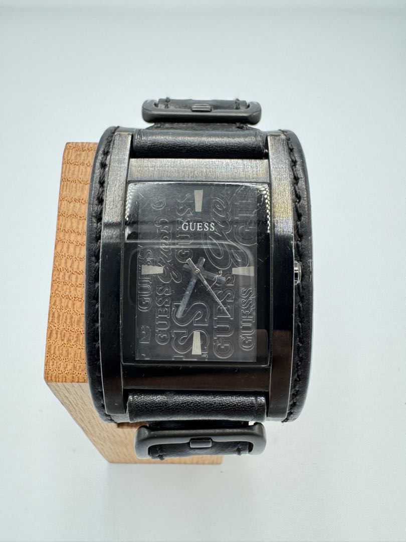 Guess Analog Quartz Men Watch Leather Strap